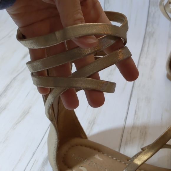 Lane Bryant Gladiator Sandals 8W Gold Strappy Zip - Picture 4 of 9